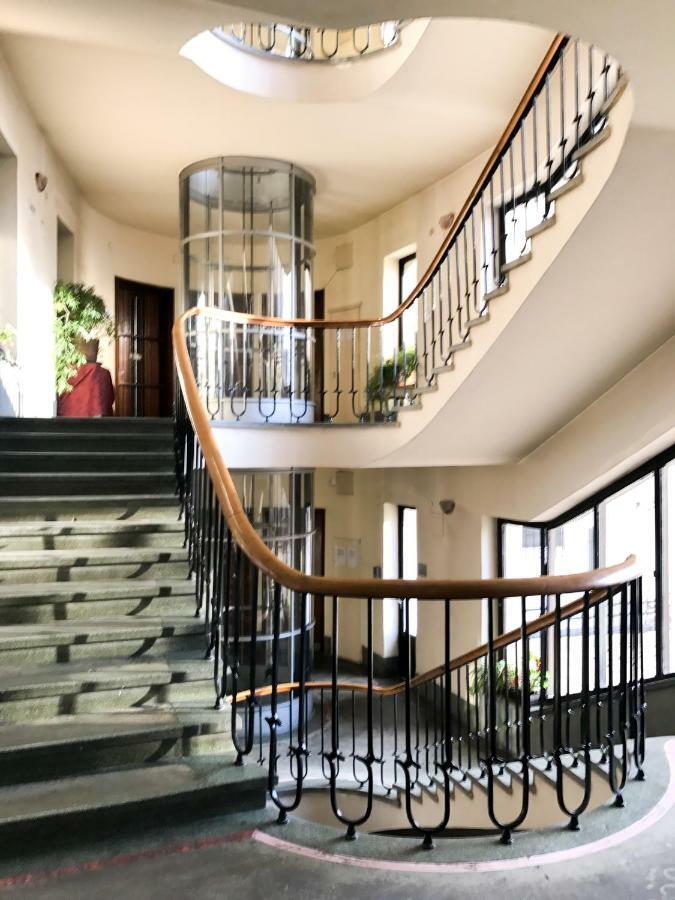 Spacious Bauhaus Icon Flat With Fitness Room In Central Buda, Close To The River And Margaret Island Budapest Ngoại thất bức ảnh